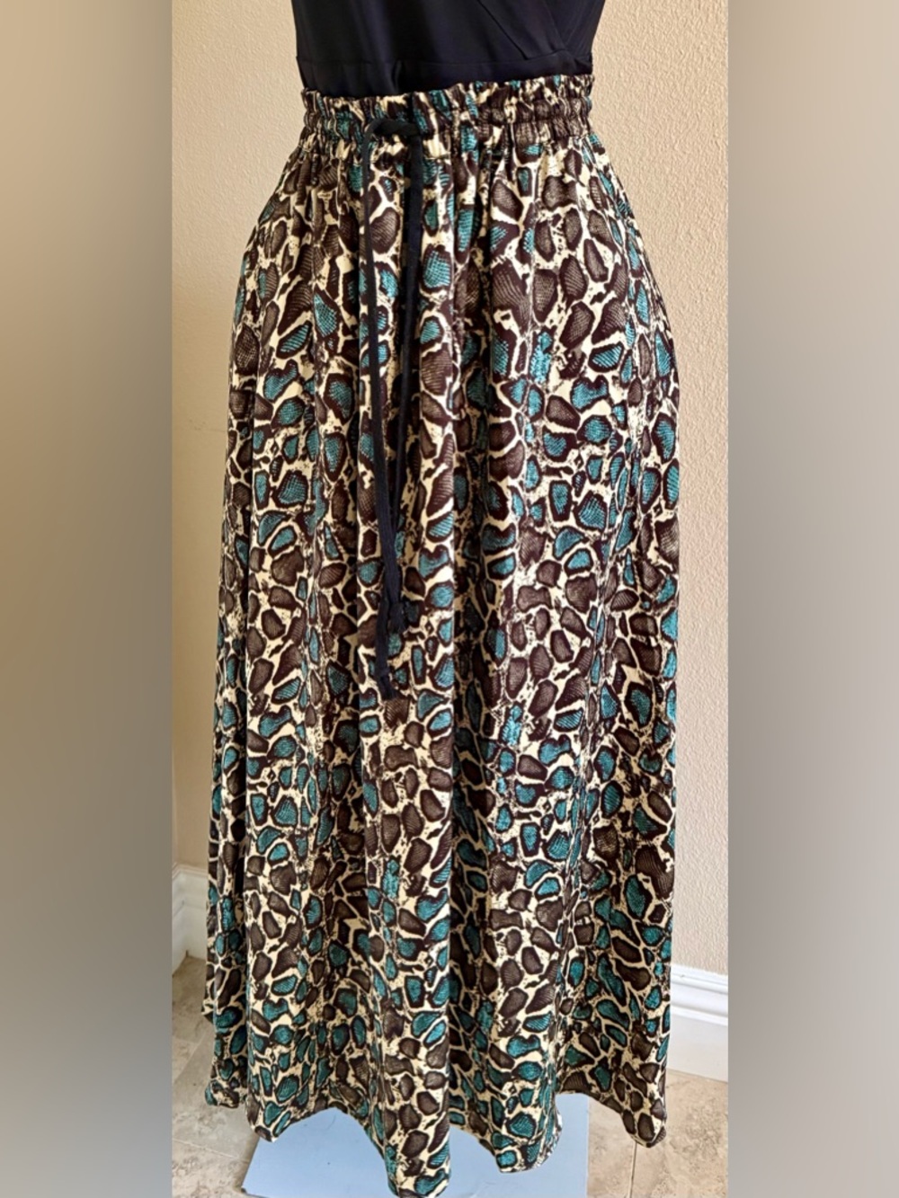 Women's Teal and Brown Snake Animal Print Maxi Skirt